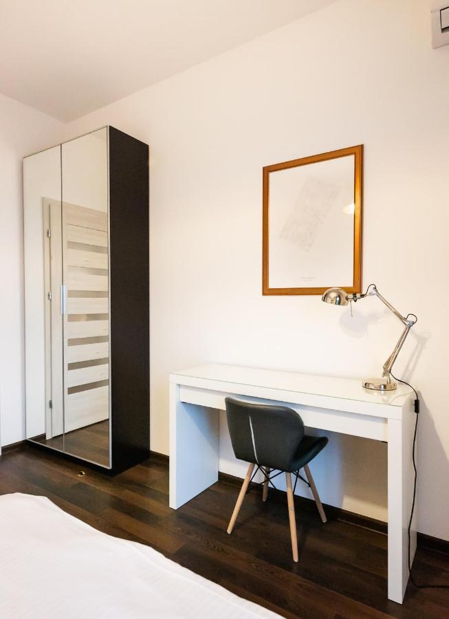 Magazynowa Contemporary